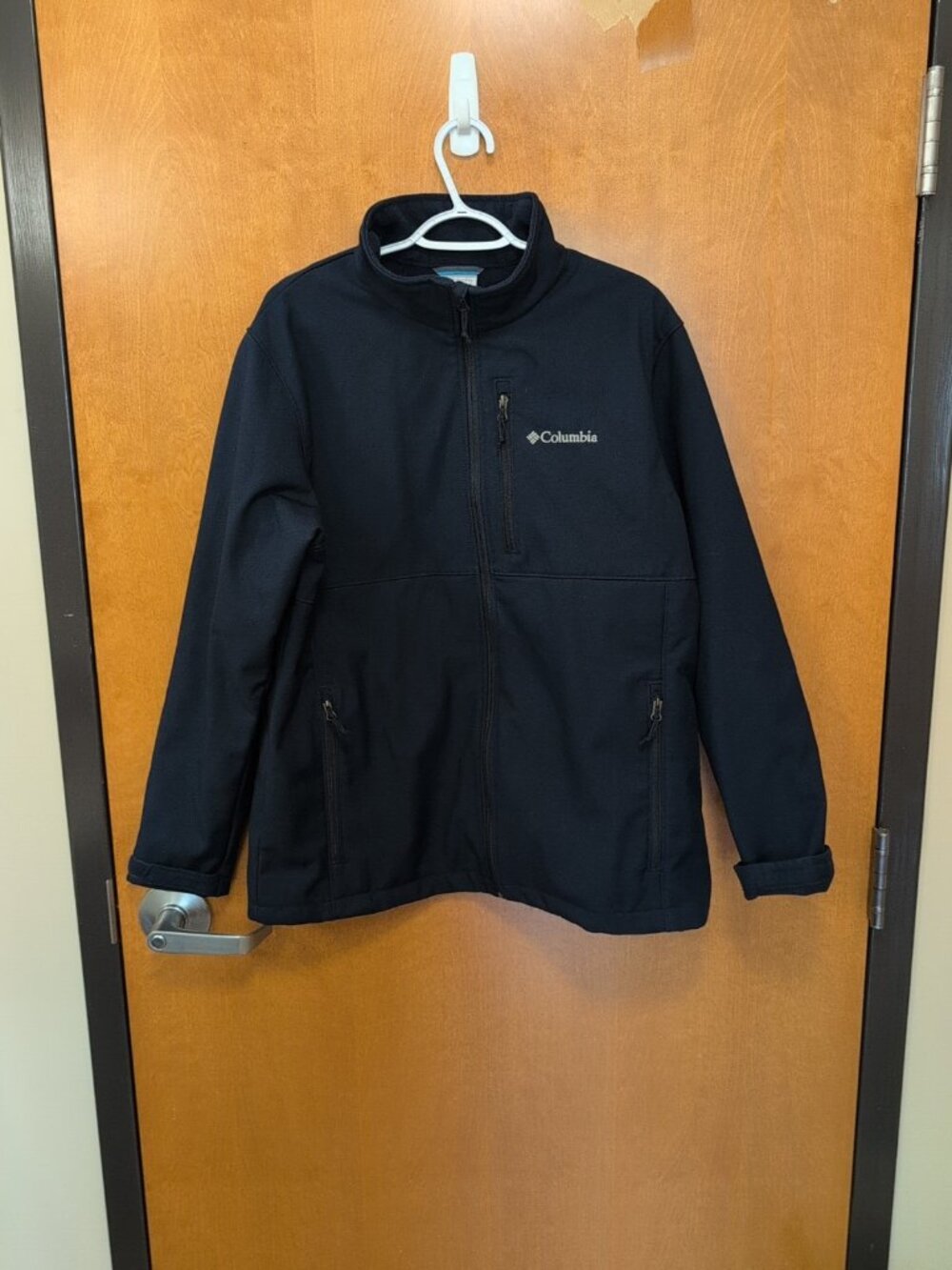 Columbia Men's M Navy Ascender Softshell Jacket Wind/Rain Resistant EUC Zip Up